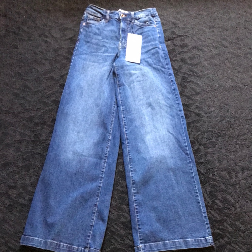 Celebrity Pink NWT Wide leg Dark wash jeans - size 3/26